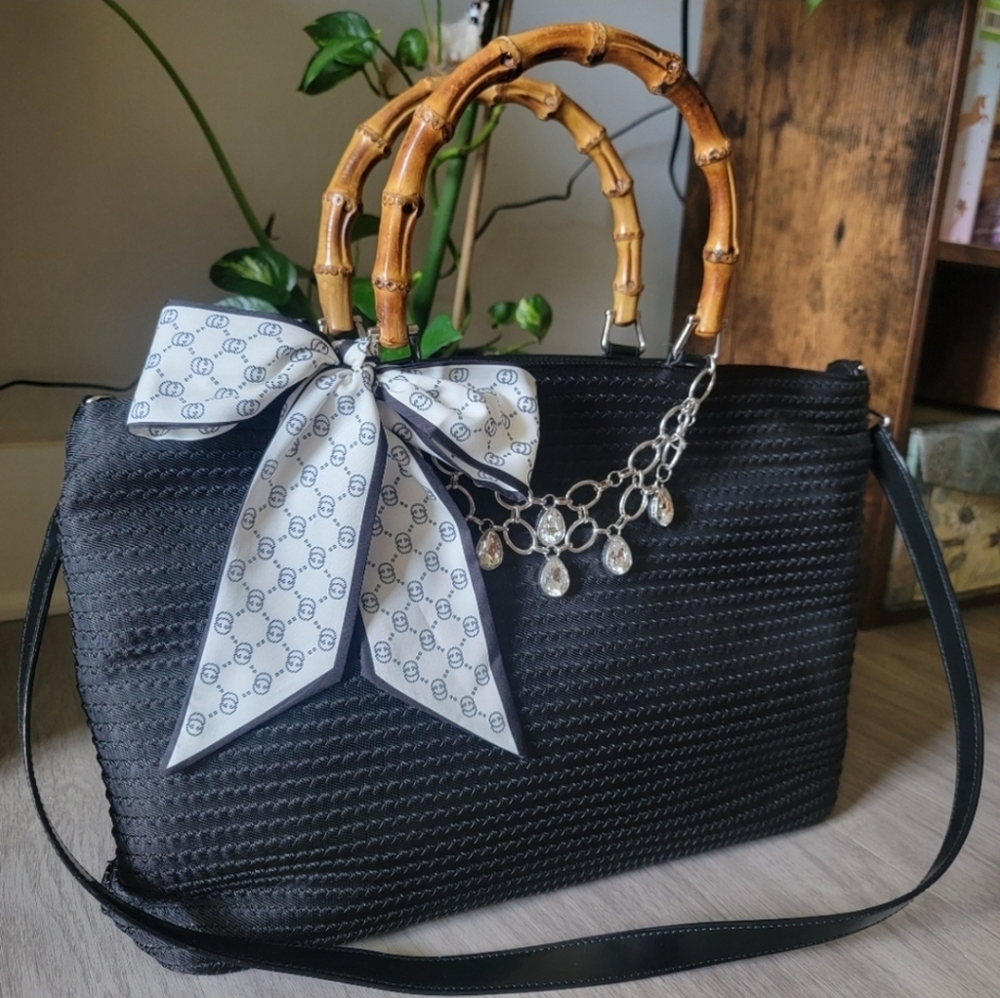 SALE🎉 Authentic Gucci Bamboo Tote Shoulder Bag with Strap